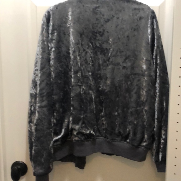 Bomber jacket - Picture 3 of 3